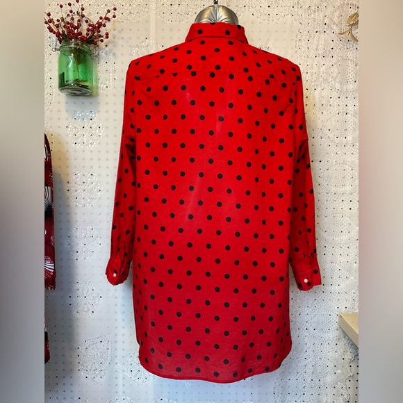 Crown & Ivy Women’s 2X Curvy Red/Black Dots Blouse NWT Tunic Length Long Sleeves - Picture 3 of 10